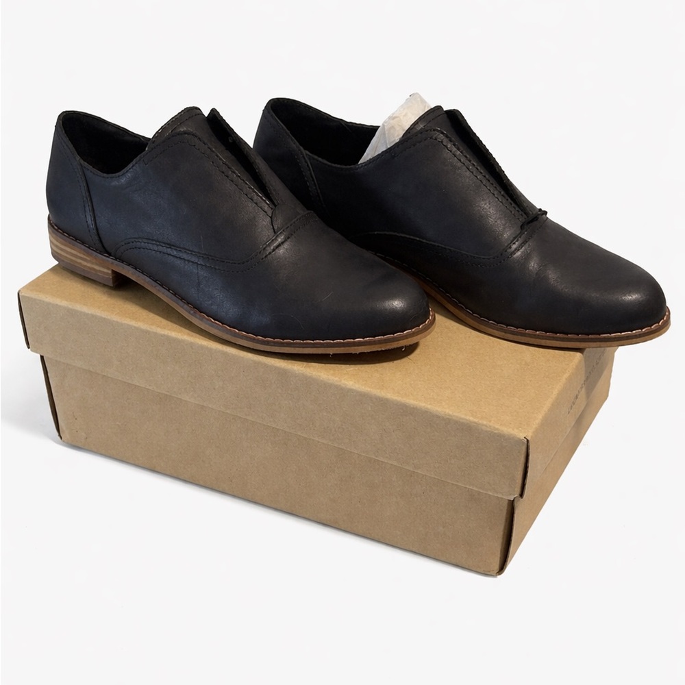 Classic Black Leather Woman’s Shoes